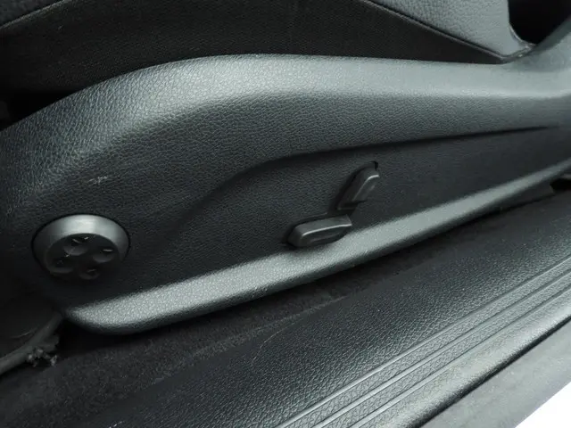 Mercedes-Benz E-Klasse Coupé 200 AMG Line 2021 Benzine 30