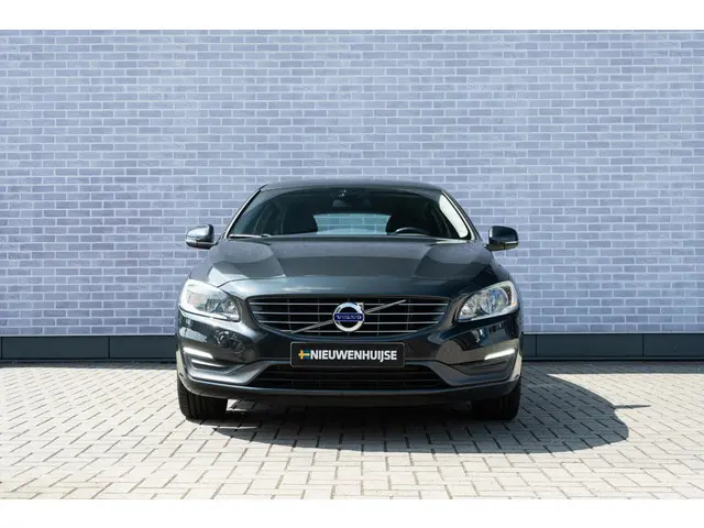 Volvo V60 T3 150 pk Momentum Automaat 2014 Benzine 17
