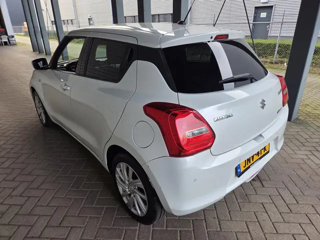 Suzuki Swift 1.2 Select Smart Hybrid 2023 Benzine 12