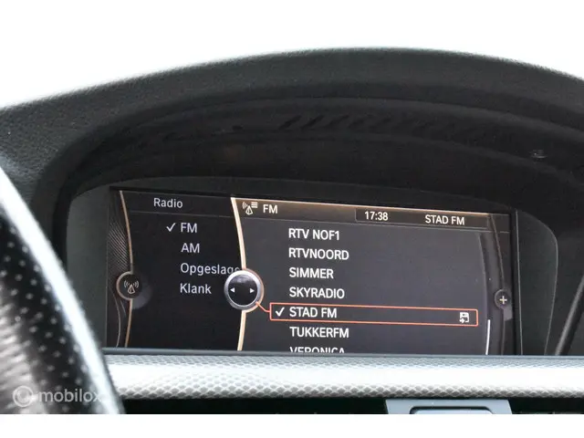 BMW 3 Serie Coupé 325i High Executive 2012 Benzine 8