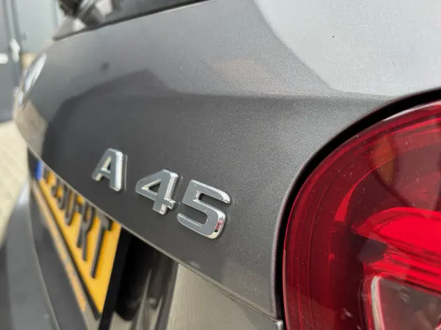 Mercedes-Benz A-Klasse AMG 45 4MATIC 2016 Benzine 11