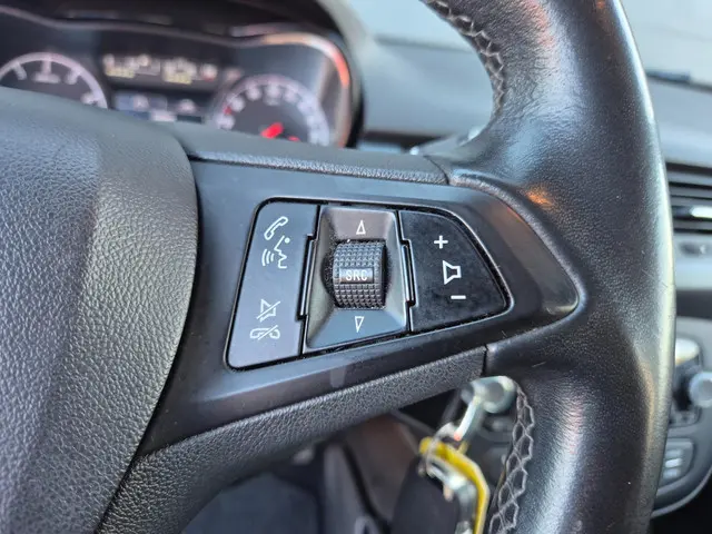 Opel Corsa 1.4 Edition Airco Cruise, NAP 2017 Benzine 12