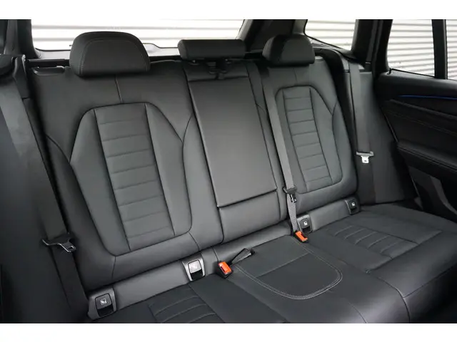 BMW X3 xDrive30e 2023 Hybride Benzine 10