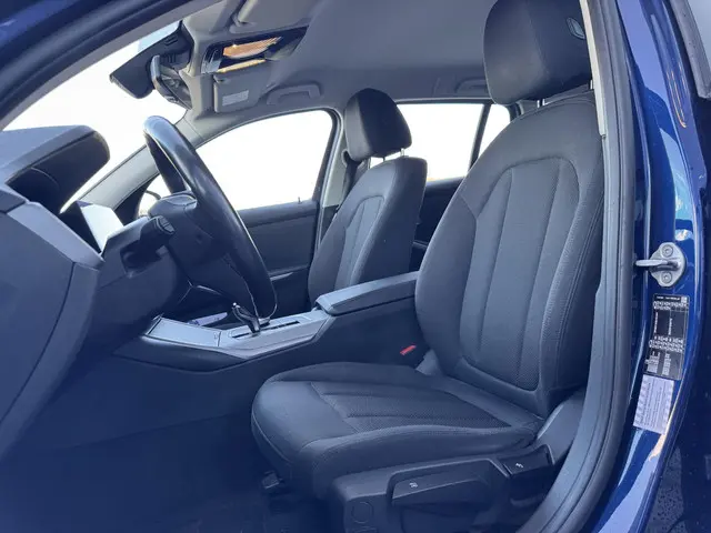 BMW 3 Serie Touring 320i Executive Edition 2020 Benzine 6