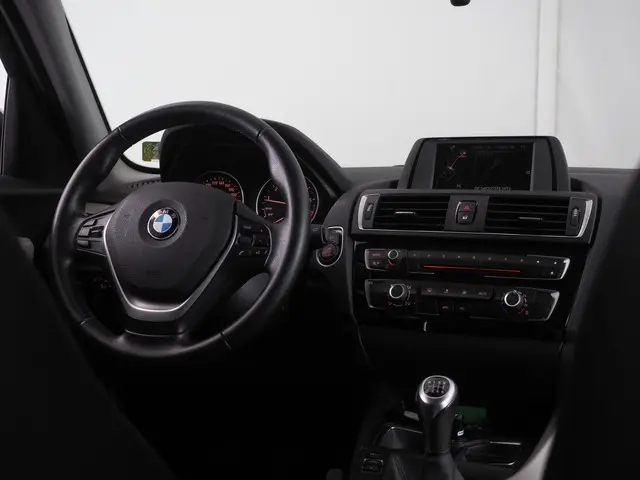 BMW 1 Serie 118i Essential 2015 Benzine 24