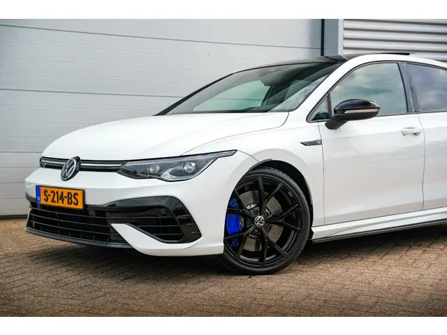 Volkswagen Golf 2.0 TSI R 4Motion 2022 Benzine 32
