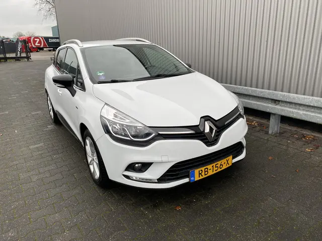 Renault Clio Estate 0.9 TCe Limited 2017 Benzine 15
