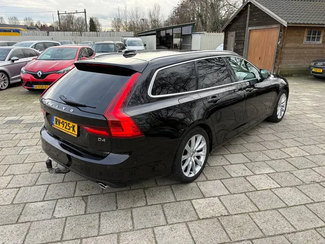 Volvo V90 2.0 D4 Momentum 2016 Diesel 3