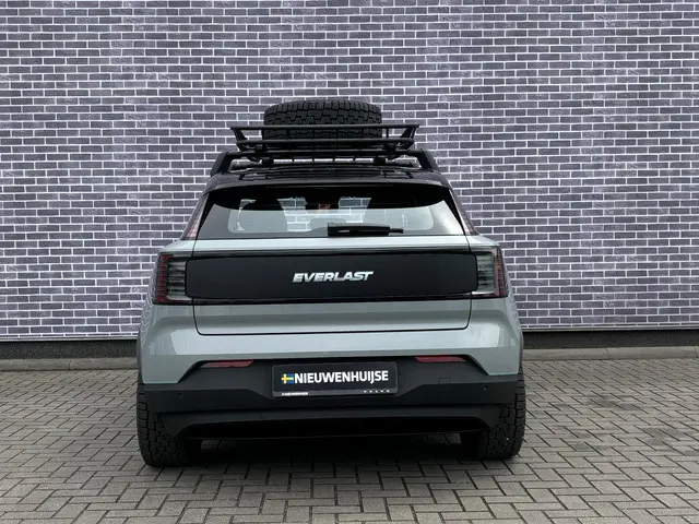 Volvo EX30 Extended Range Plus 2025 Elektrisch 8