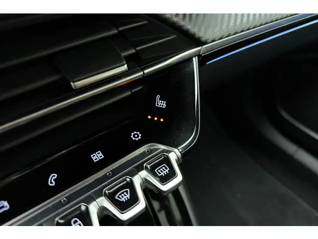 Peugeot 2008 1.2 PureTech GT 2022 Benzine 32