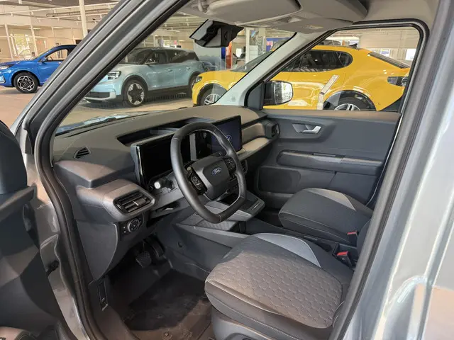 Ford E-Transit Courier Limited 44 kWh 2026 Elektrisch 17