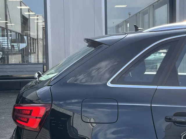 Audi Q3 2.0 TFSI quattro Sport Pro Line S 2015 Benzine 46