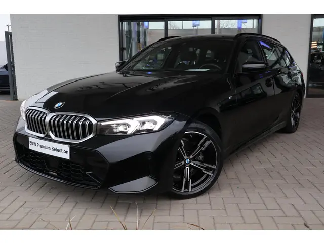 BMW 3 Serie Touring 318i 2024 Benzine 27