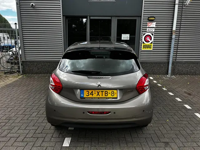 Peugeot 208 1.2 VTi Active *AC 2012 Benzine 8