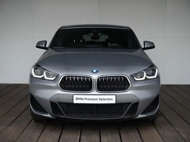 BMW X2 xDrive25e 2022 Hybride Benzine 3