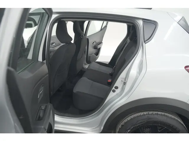 Dacia Sandero Stepway TCe 90 Extreme 2024 Benzine 36