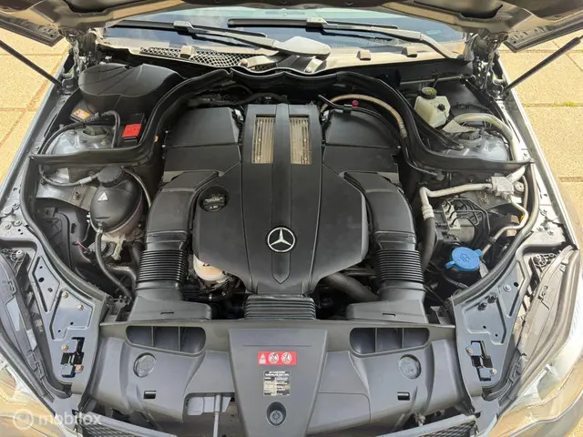 Mercedes-Benz E-Klasse Coupé 320 2015 Benzine 22