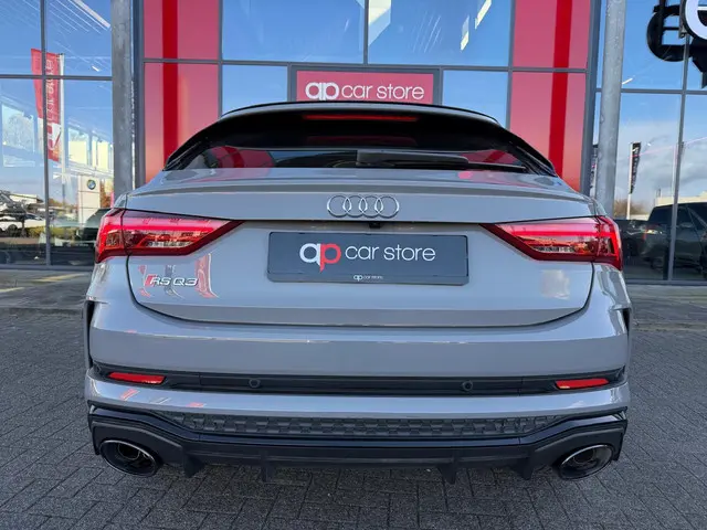 Audi RSQ3 Sportback RS Panorama Full spec 2023 Benzine 6