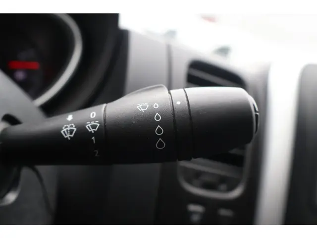 Renault Trafic 2.0 dCi 145pk L2 H1 Automaat 2020 Diesel 31