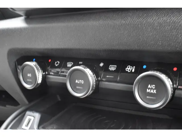 Citroën C4 Puretech 130 Shine 2020 Benzine 20