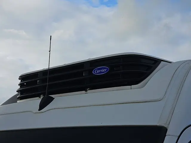 Mercedes-Benz Sprinter 319 2015 Diesel 17