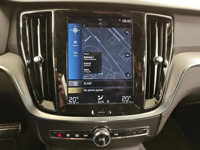 Volvo V60 2.0 B3 R-Design 2021 Benzine 7