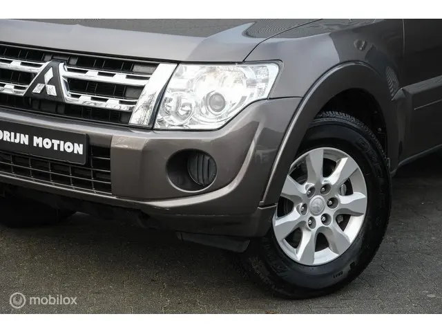 Mitsubishi Pajero 3.2 DI-D Instyle 2013 Diesel 43