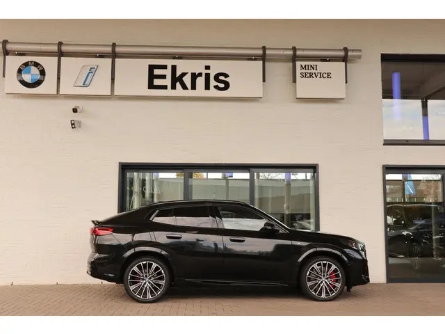 BMW iX2 eDrive20 2024 Elektrisch 6