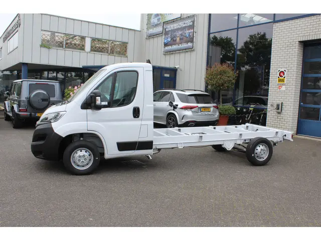 Opel Movano 2