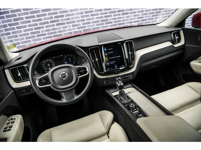 Volvo XC60 2.0 T5 Inscription 2018 Benzine 12