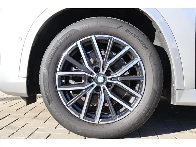 BMW X1 sDrive20i 2024 Benzine 13