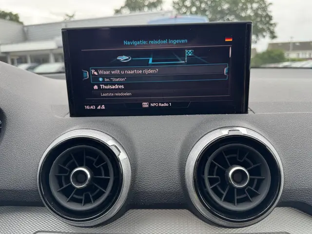 Audi Q2 35 TFSI S Edition 2021 Benzine 17