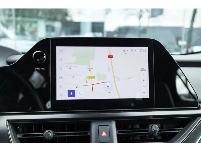 Lexus UX 250h Business Line 2022 Hybride Benzine 14