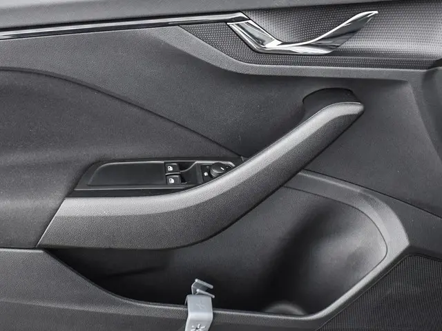 Škoda Kamiq 1.0 TSI 110pk Active 2023 Benzine 15