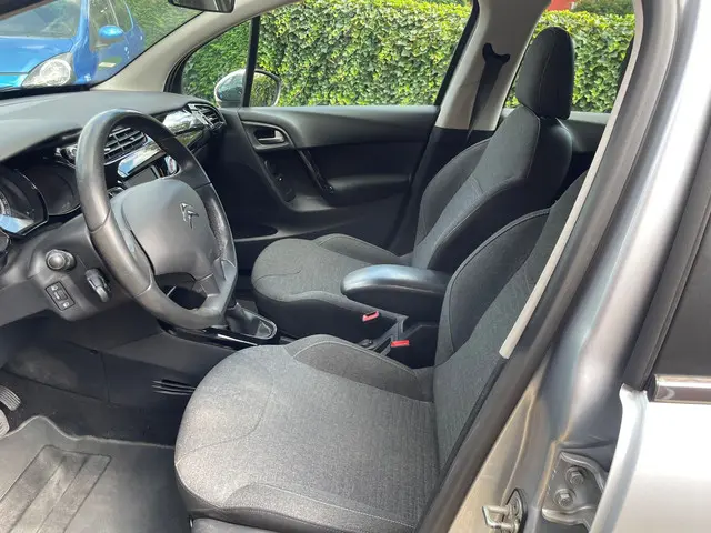 Citroën C3 1.2 PureTech Collection 2016 Benzine 13