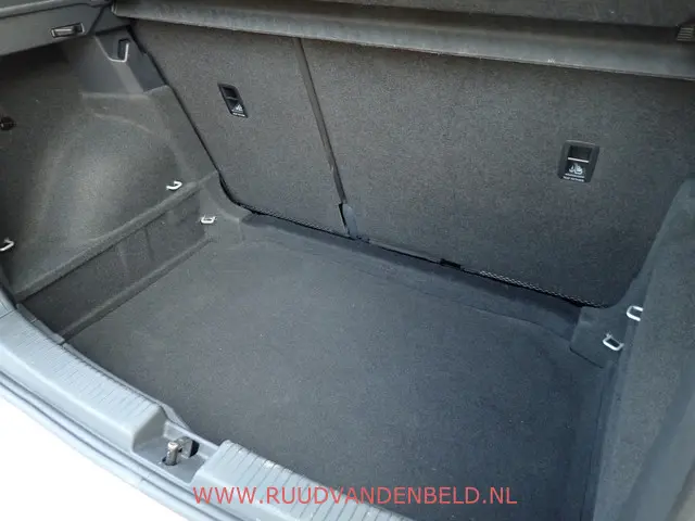 Volkswagen T-Cross 1.0 TSI 2021 Benzine 27