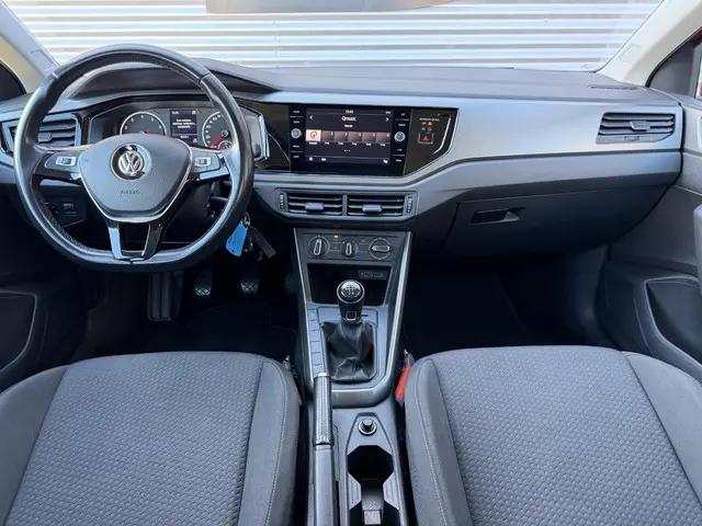 Volkswagen Polo 1.0 TSI Beats 2019 Benzine 17