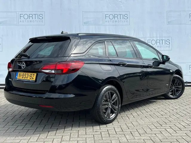 Opel Astra 2