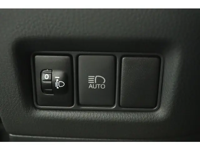 Toyota C-HR 2.0 Hybrid Dynamic 2021 Hybride Benzine 30