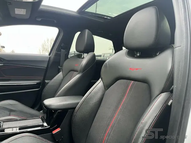 Kia ProCeed 1.6 T-GDI GT|Pano|dealer 2019 Benzine 11