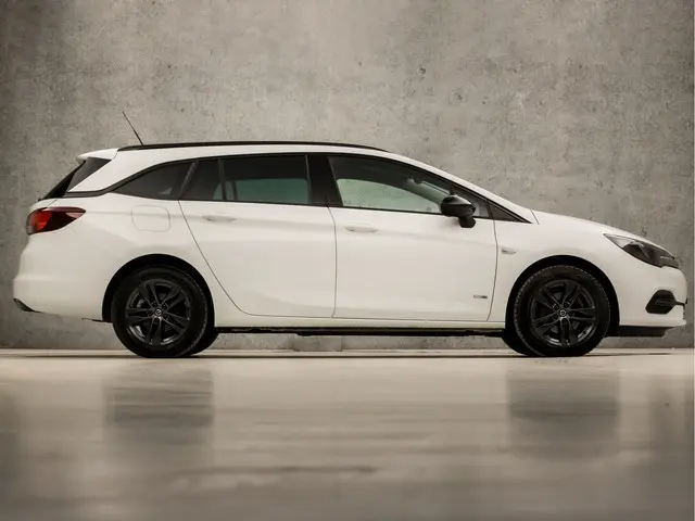 Opel Astra Sports Tourer 1.2 Design & Tech 2021 Benzine 4