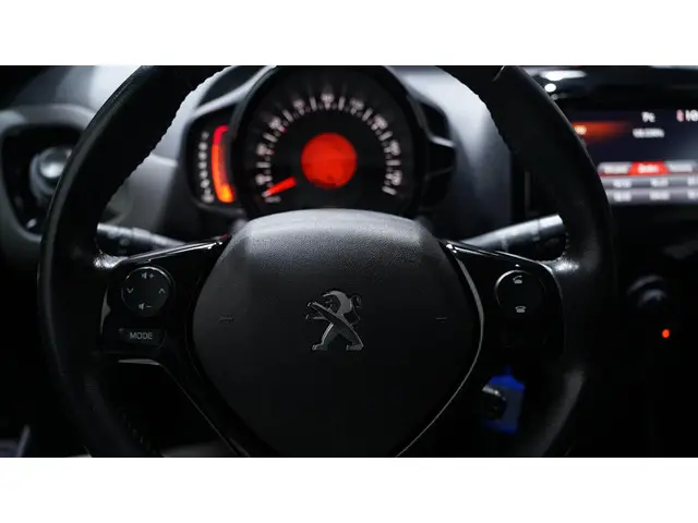 Peugeot 108 1.0 e-VTi Allure 2019 Benzine 14