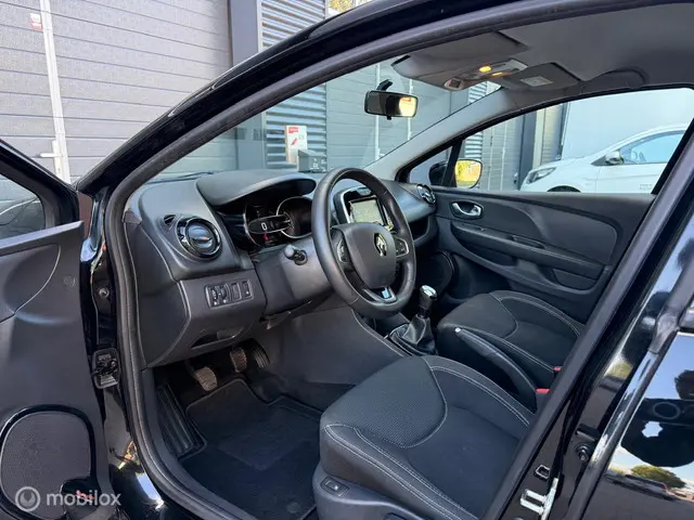Renault Clio Estate 0.9 TCe Limited 2019 Benzine 8
