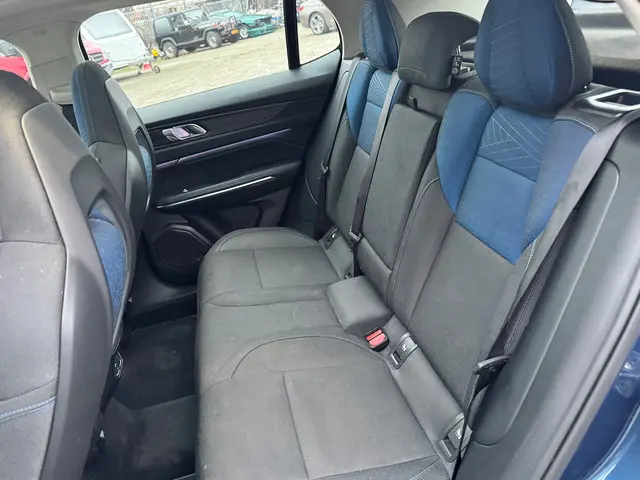 Lynk & Co 01 1.5 2021 Hybride Benzine 8