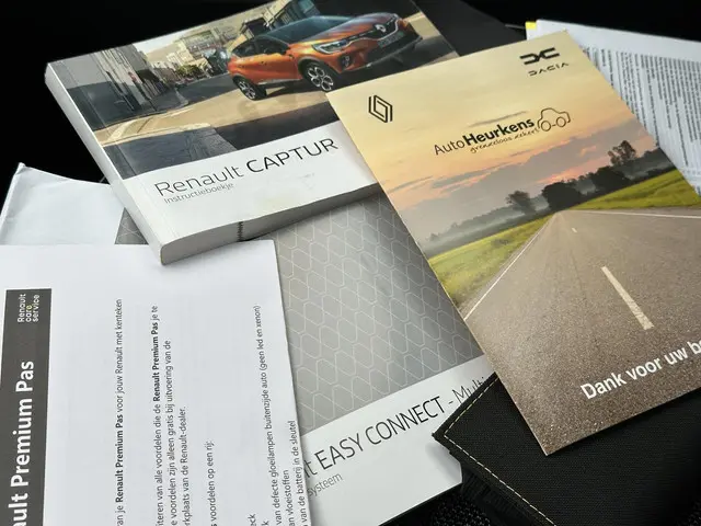 Renault Captur TCe 90 Intens 2021 Benzine 27