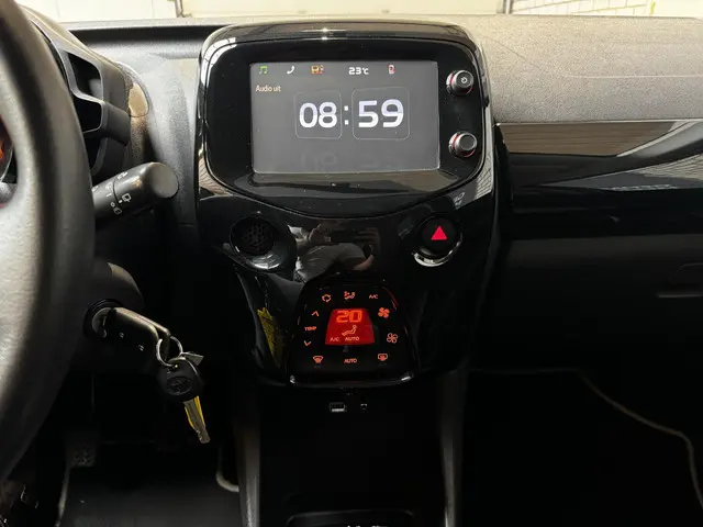 Toyota Aygo 1.0 VVT-i x-joy 2018 Benzine 19