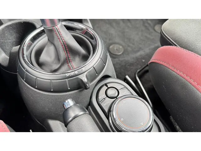 MINI Cooper Mini 2.0 John Works 2015 Benzine 17