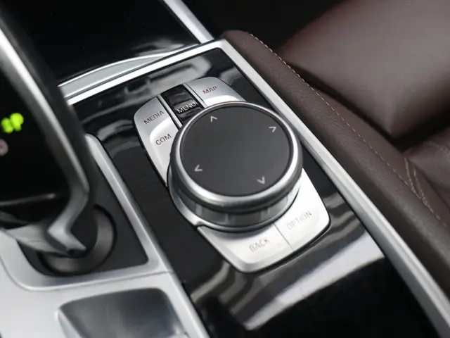 BMW 7 Serie Sedan 745e 2021 Hybride Benzine 24