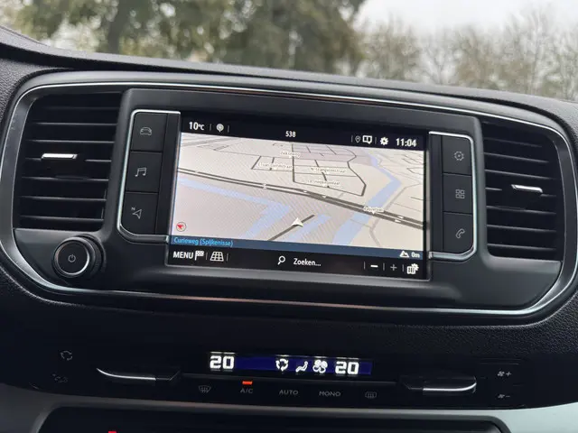 Opel Vivaro 2.0 CDTI L3H1 DC Innovation 2020 Diesel 10