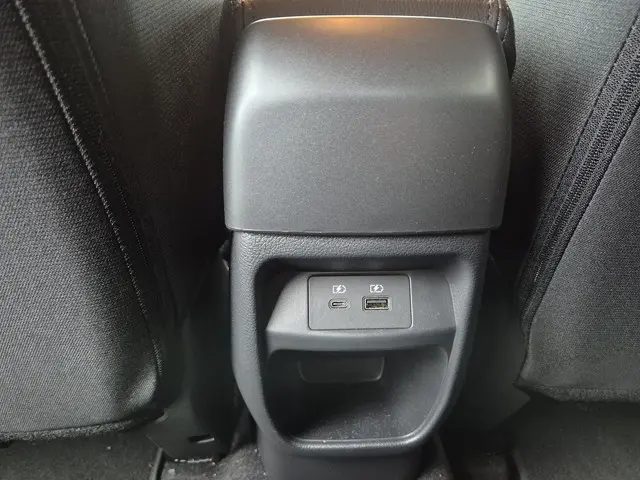 Nissan Juke 1.6 Hybrid N-Connecta 2024 Hybride Benzine 31